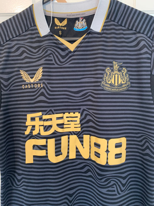Castore Newcastle United 2021/2022 Away Shirt (S)