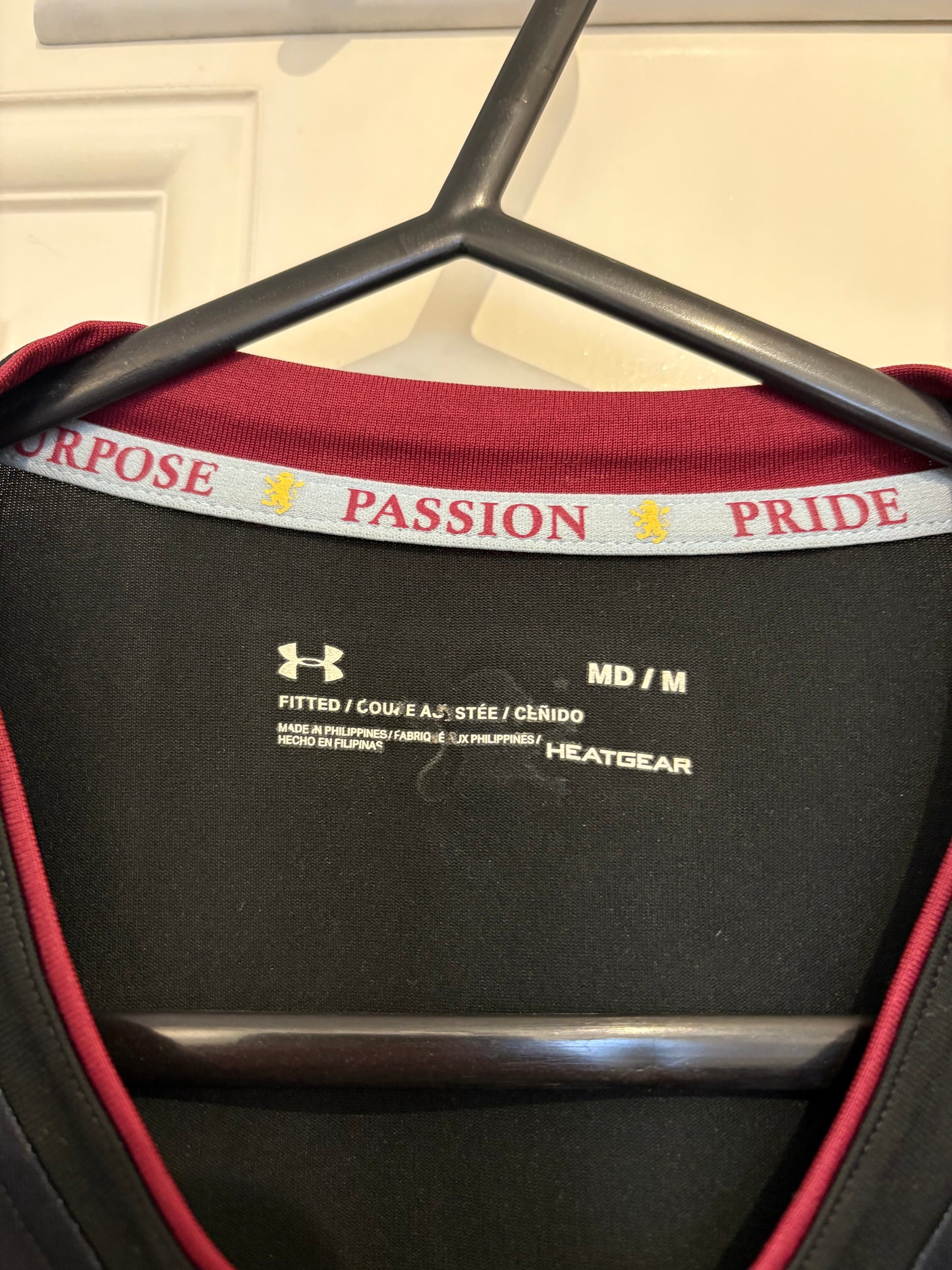 Under Armour Aston Villa 2017/2018 Away Shirt (M)