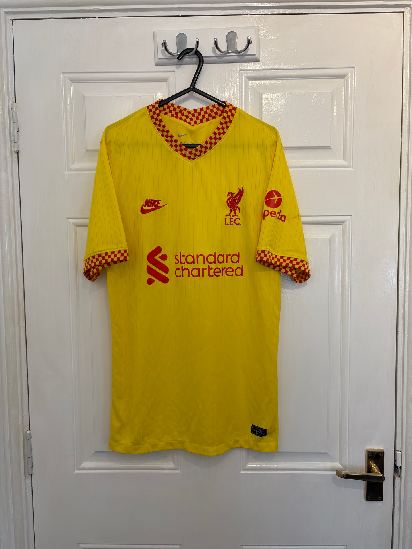 Nike Liverpool FC 2021/2022 Third Shirt (M)