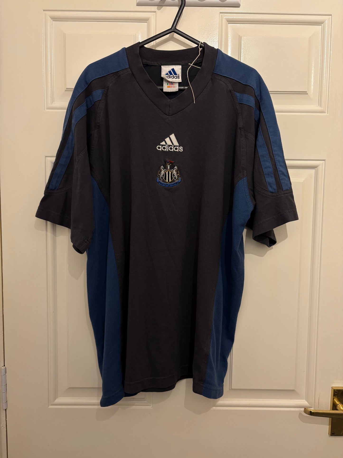 Adidas Newcastle United 2001/2002 Training Shirt (XL)