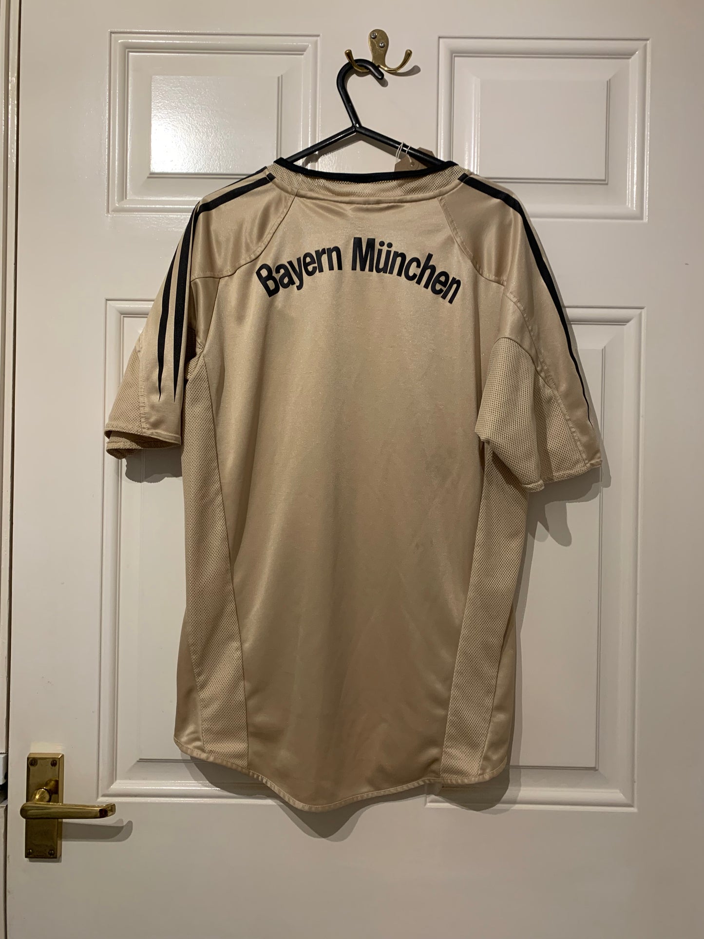 Adidas Bayern Munich 2004/06 Away Shirt (S)