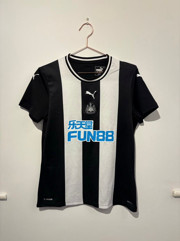 Puma Newcastle United 2019/2020 Home Shirt (S)