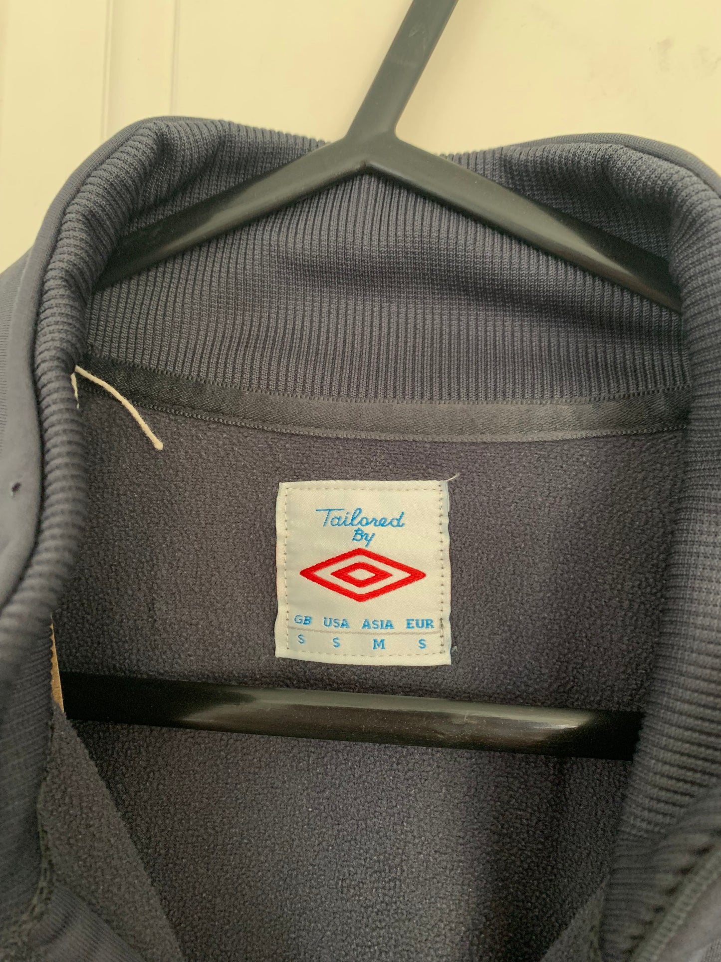 Umbro Manchester City 2010/2011 Sweatshirt (S)