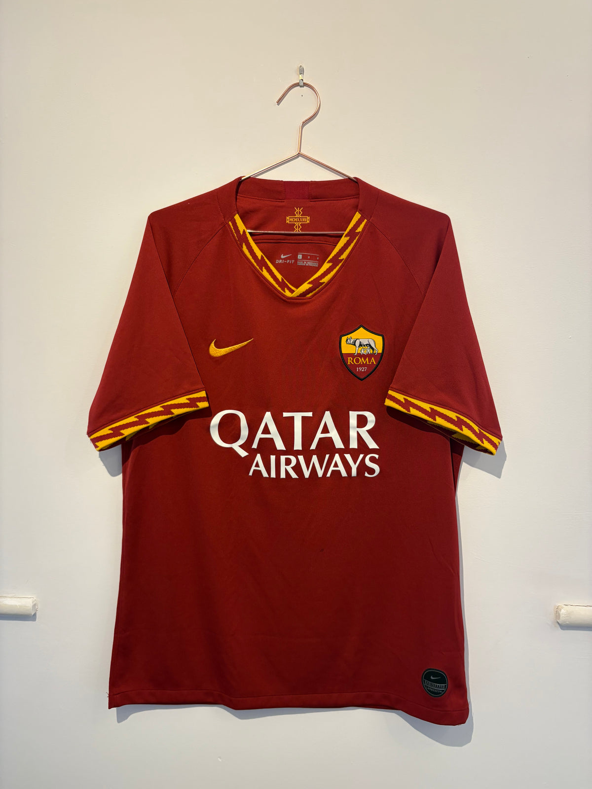 Nike AS Roma 2019/2020 Home Shirt (L)