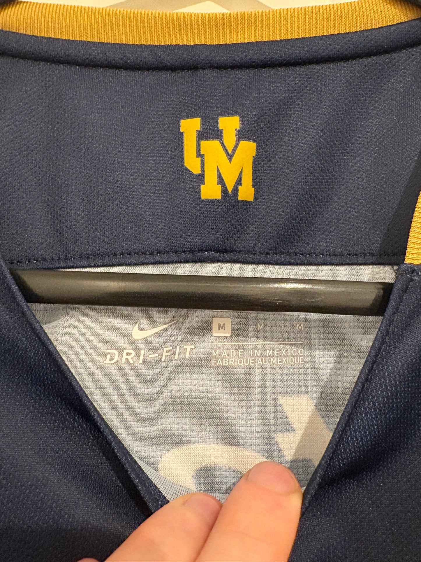 Nike Pumas UNAM 2017/2018 Home Shirt (M)