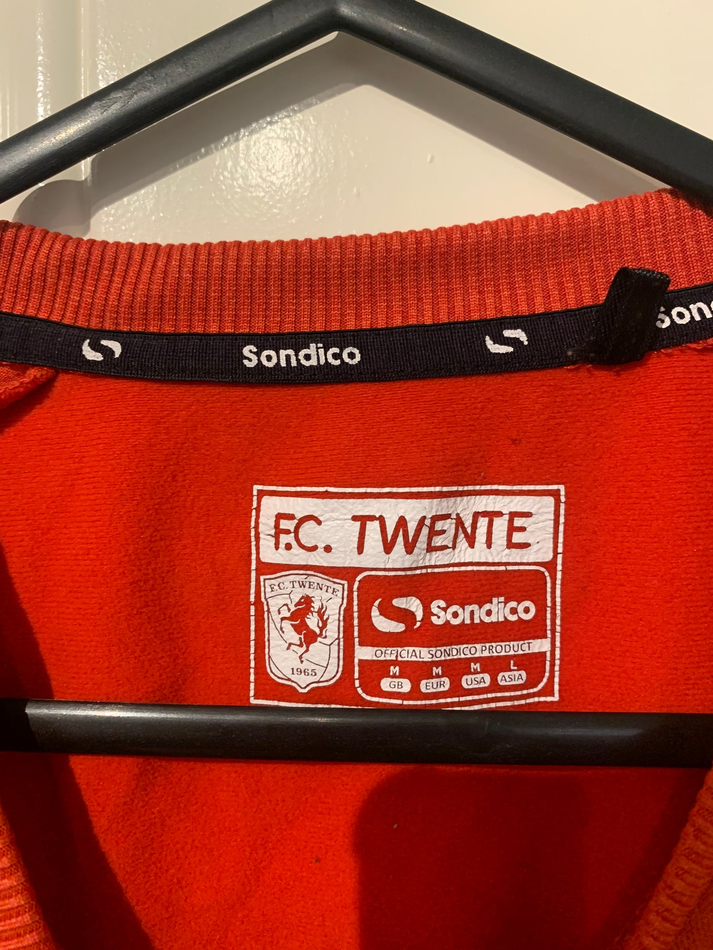 Sondico FC Twente 2016/2017/2018 Home Sweatshirt (M)