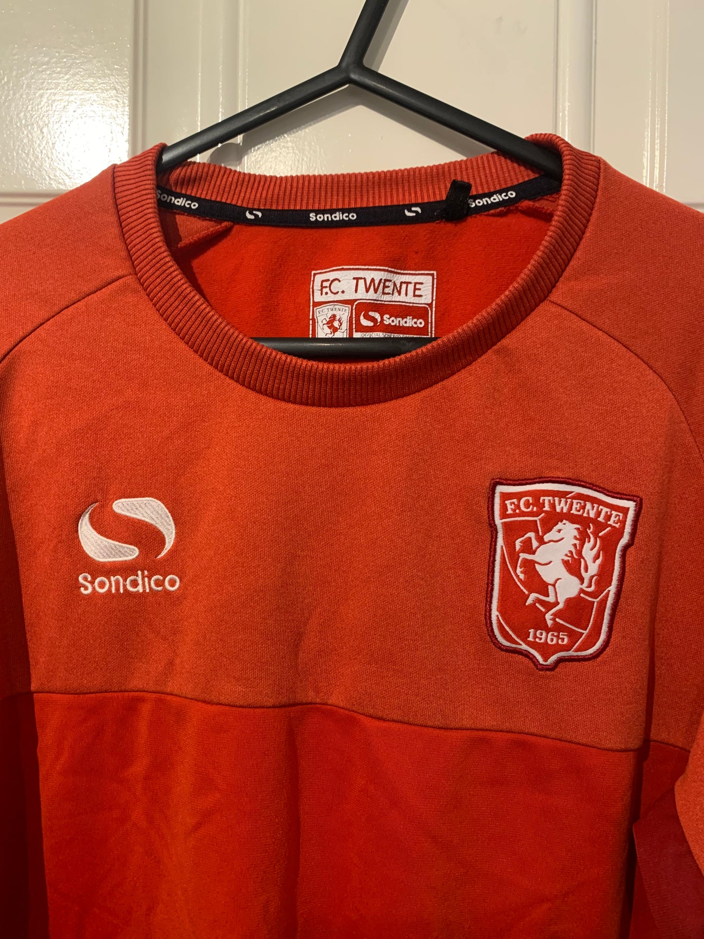 Sondico FC Twente 2016/2017/2018 Home Sweatshirt (M)