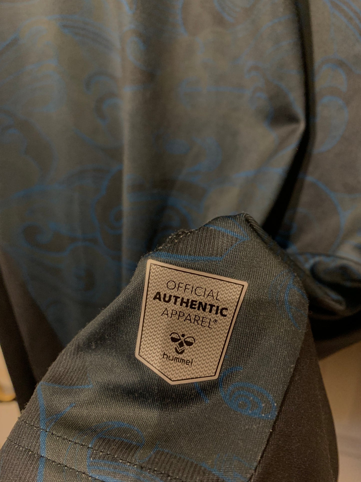 Hummel Southampton FC 2022/2023 Third 1/4 Zip Sweatshirt (M)