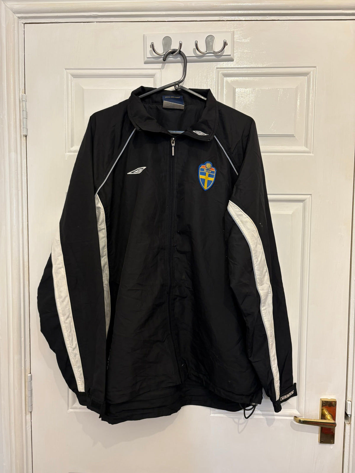 Umbro Sweden 2008/2010 Zip Up Track Jacket (M)