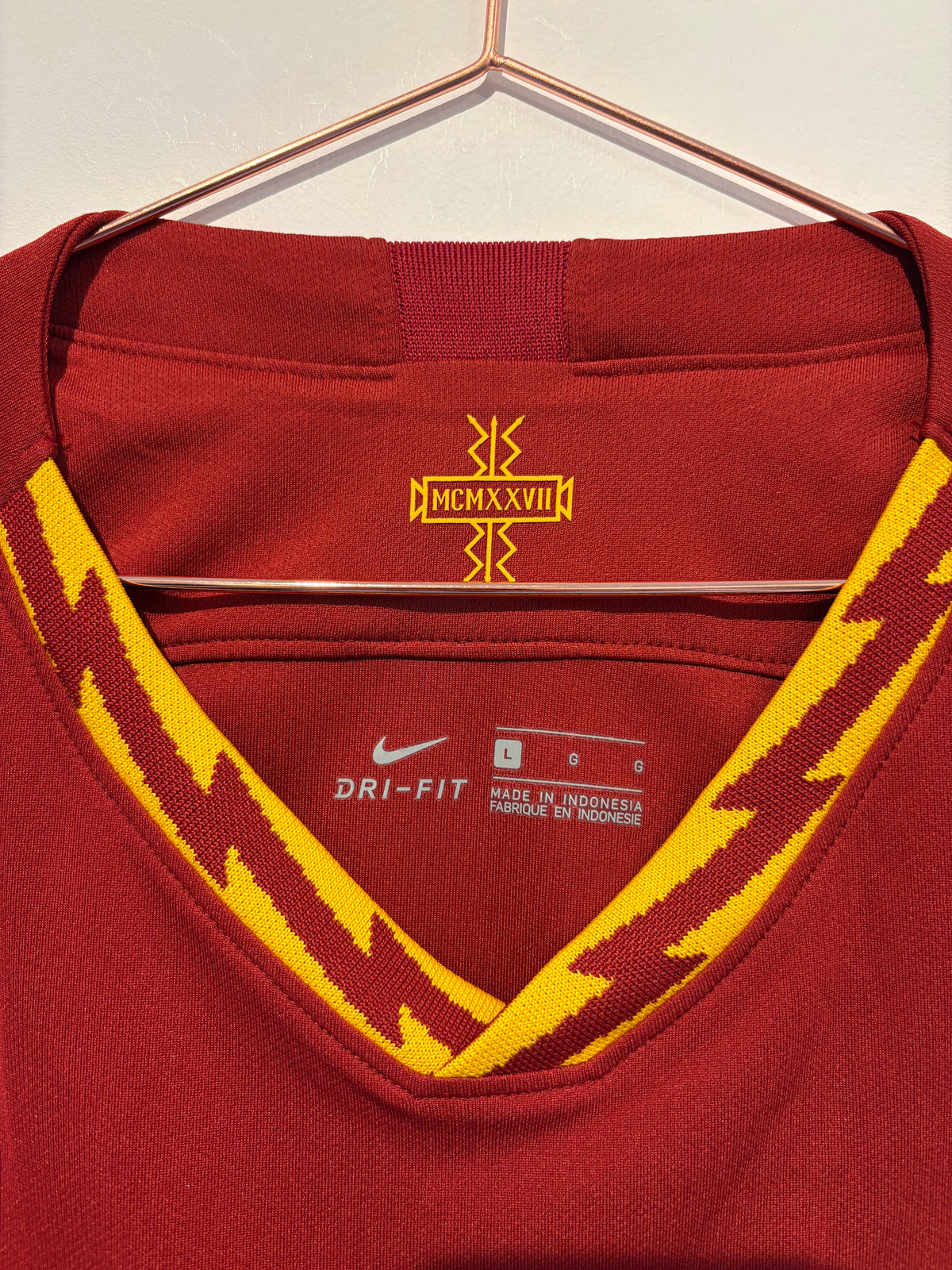 Nike AS Roma 2019/2020 Home Shirt (L)